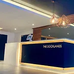 Sunny Apartment With Pool&Terrace At The Docklands